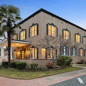 Magnolia Hotel